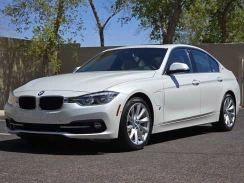 Used 2017 BMW 330e image 5
