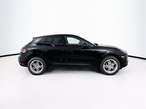 New 2026 Porsche Macan image 8