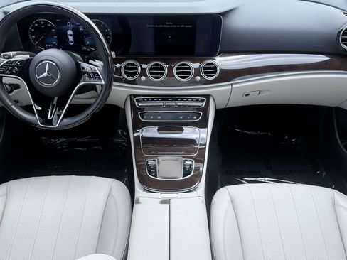 Used 2023 Mercedes-Benz E 350 Sedan image 2