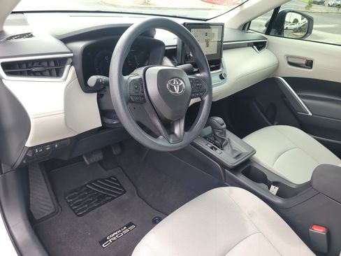 Used 2026 Toyota Corolla Cross L FWD image 17
