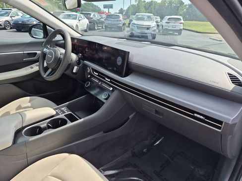 Used 2025 Hyundai Sonata SEL FWD image 35