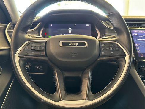 Used 2021 Jeep Grand Cherokee L Limited image 24