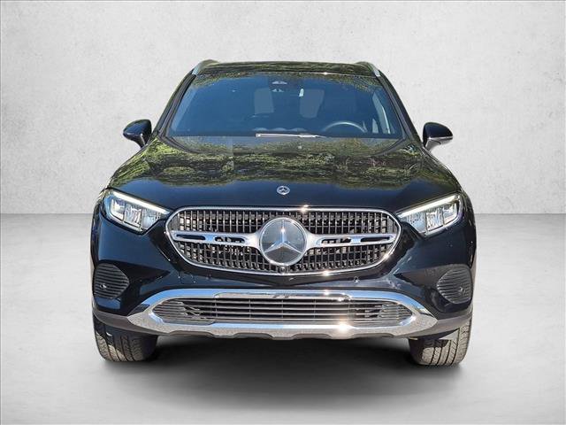 Used 2025 Mercedes-Benz GLC 300 4MATIC image 2