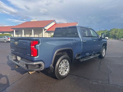 Used 2025 Chevrolet Silverado 2500 LTZ w/ LTZ Plus Package AWD/4WD image 8