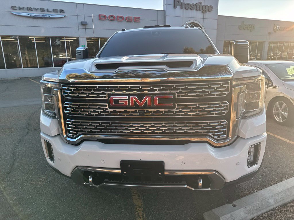 Used 2021 GMC Sierra 3500 Denali w/ Denali Ultimate Package AWD/4WD image 3