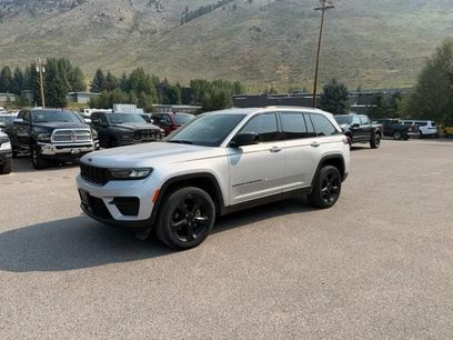 Used 2023 Jeep Grand Cherokee Altitude