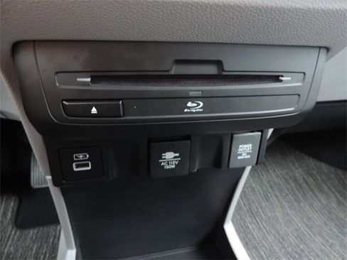 Used 2024 Honda Odyssey Elite image 24