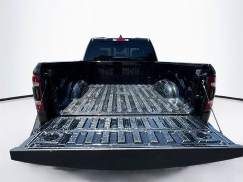 Used 2022 RAM 1500 Big Horn AWD/4WD image 17