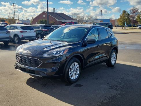 Certified 2022 Ford Escape SE w/ Convenience Package image 2