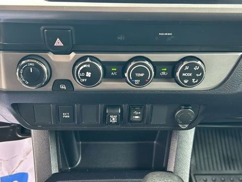 Used 2019 Toyota Tacoma SR5 image 21