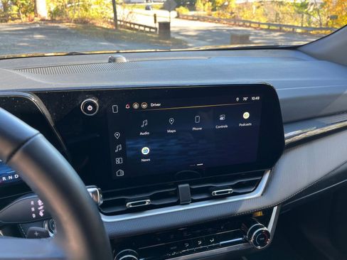 Used 2025 Chevrolet Equinox LT image 18