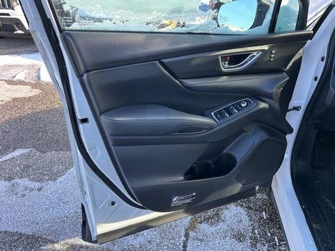 Used 2024 Subaru Ascent Limited image 10