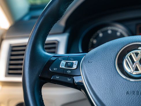 Used 2019 Volkswagen Atlas SE image 28