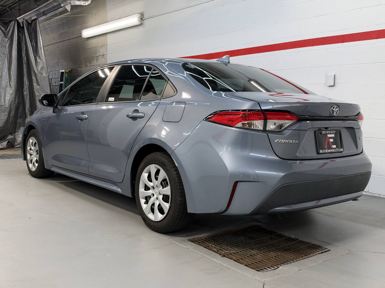 Used 2021 Toyota Corolla LE FWD image 4