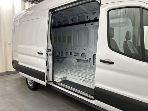 Used 2025 Ford Transit 250 148 High Roof Extended AWD image 16