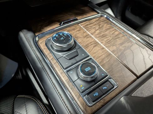 Used 2020 Ford Expedition Platinum image 24