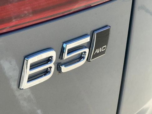 New 2026 Volvo XC60 B5 Plus w/ Protection Package Premier image 9