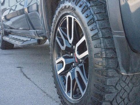 Used 2020 GMC Sierra 1500 AT4 image 8