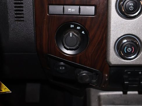 Used 2016 Ford F350 Lariat w/ Lariat Ultimate Package image 25