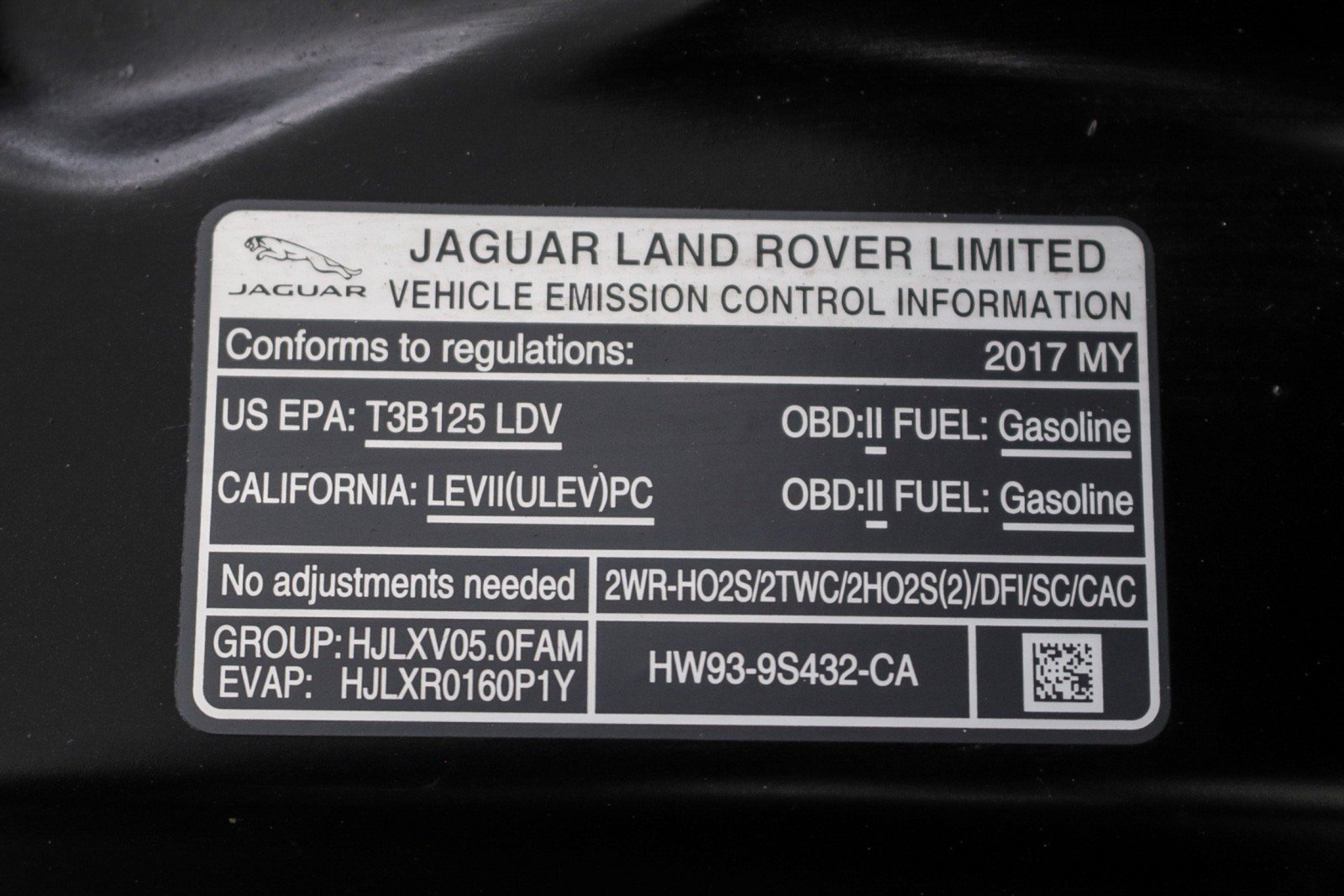 Used 2017 Jaguar F-TYPE R AWD/4WD image 39