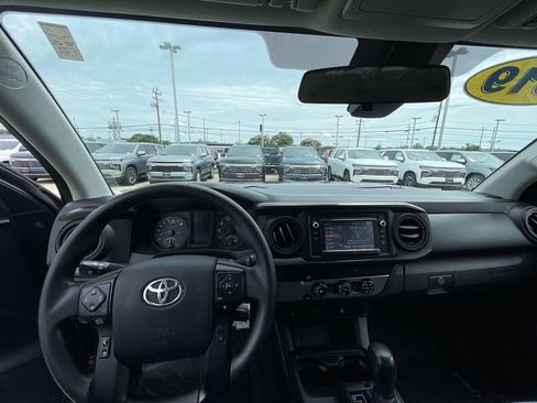 Used 2019 Toyota Tacoma SR w/ SR Convenience Package RWD image 11