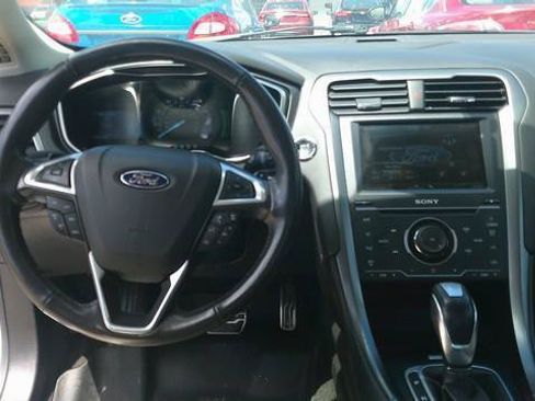 Used 2014 Ford Fusion Titanium FWD image 10