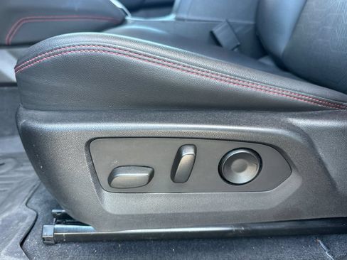 Used 2023 Chevrolet Colorado Z71 w/ Z71 Convenience Package 2 AWD/4WD image 13