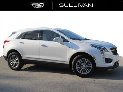 Used 2023 Cadillac XT5 Premium Luxury w/ Technology Package image 2