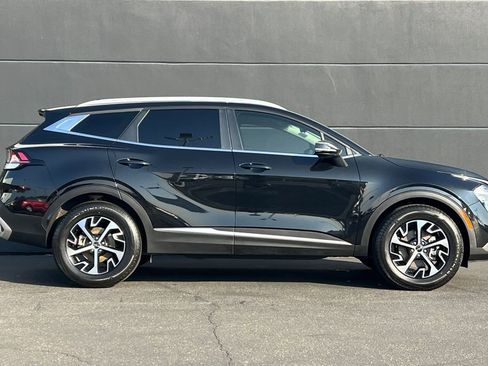 Used 2023 Kia Sportage EX image 4