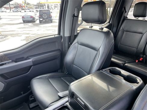 Used 2024 Ford F250 Lariat w/ Black Appearance Package image 25