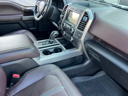 Used 2017 Ford F150 Platinum w/ Equipment Group 701A Luxury image 16