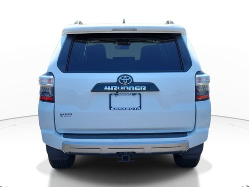 Used 2023 Toyota 4Runner TRD Off-Road Premium w/ Moonroof Package AWD/4WD image 5