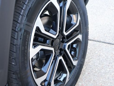 Used 2023 Jeep Compass Limited image 39