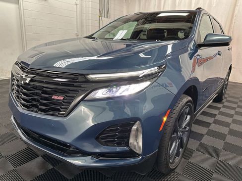 Used 2024 Chevrolet Equinox RS AWD/4WD image 2