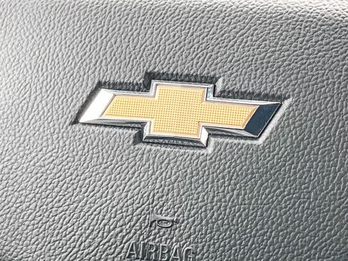 Used 2022 Chevrolet Traverse LT w/ LPO, Floor Liner Package image 27