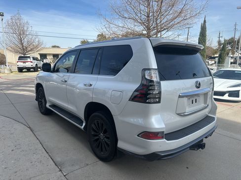 Used 2023 Lexus GX 460 Premium w/ Accessory Package image 6