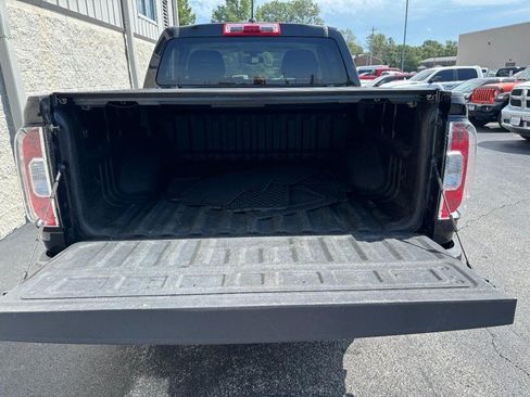 Used 2019 GMC Canyon SLE w/ Trailering Package AWD/4WD image 7