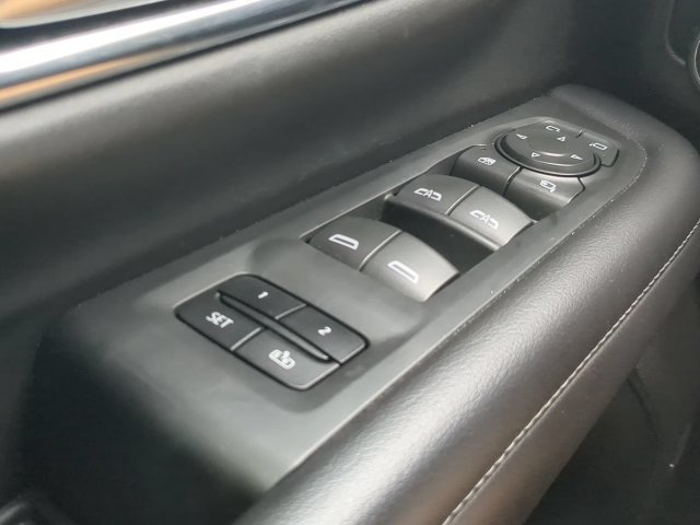 Used 2021 Chevrolet Tahoe LT w/ LT Signature Package RWD image 25