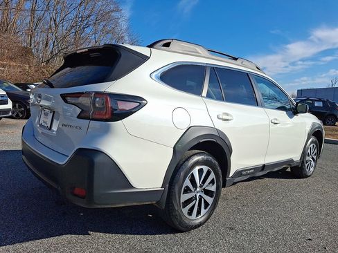 Certified 2023 Subaru Outback Premium image 7