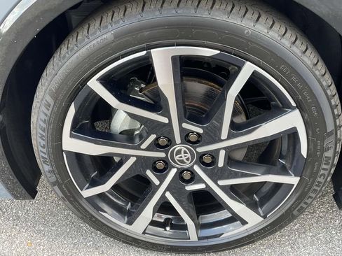 Used 2025 Toyota Prius Plug-In Hybrid w/ Limited Premium Package image 8