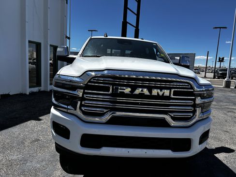 Used 2025 RAM 2500 Laramie image 9