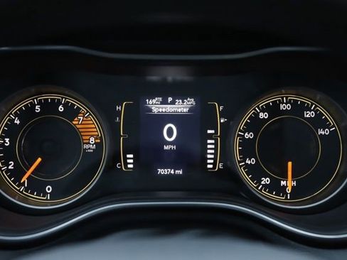 Used 2019 Jeep Cherokee Sport image 26