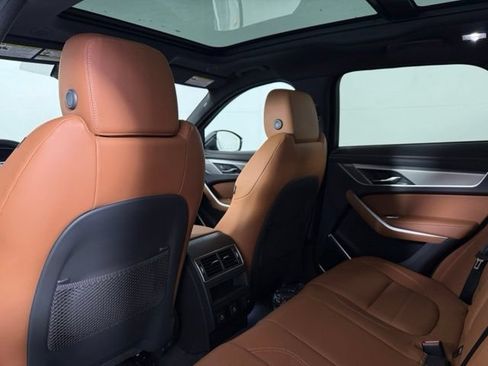 New 2026 Jaguar F-PACE R-Dynamic S AWD/4WD image 21