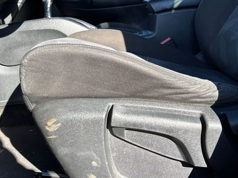 Used 2016 Nissan Rogue S image 12