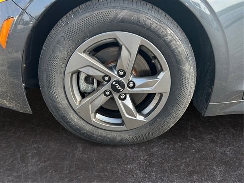 Used 2022 Kia K5 LXS image 14