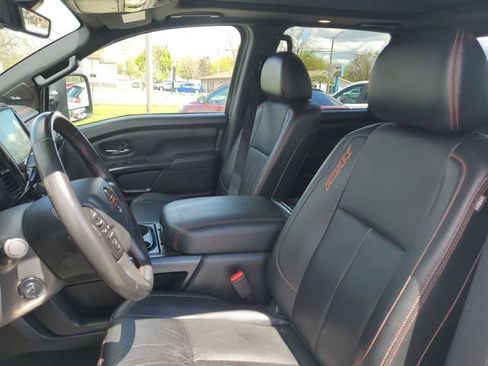 Used 2024 Nissan Titan PRO-4X w/ Pro-4x Convenience Package AWD/4WD image 5