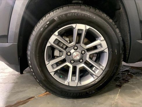 Used 2025 GMC Terrain Elevation AWD/4WD image 9
