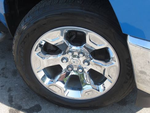 Used 2021 RAM 1500 Big Horn AWD/4WD image 4