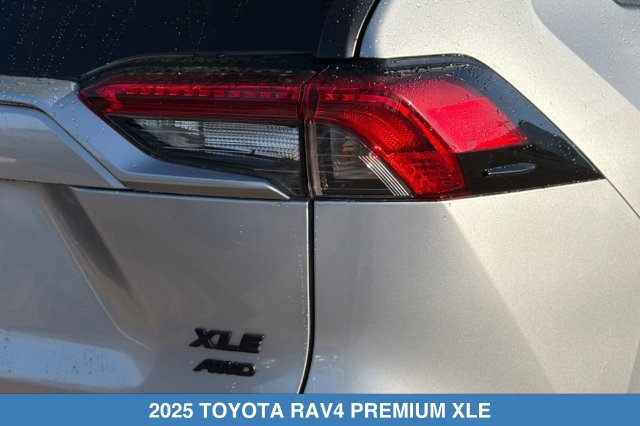 Used 2025 Toyota RAV4 XLE Premium AWD/4WD image 29