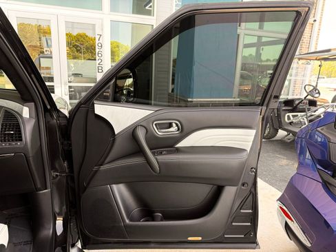 Used 2019 INFINITI QX80 Limited w/ All-Season Package AWD/4WD image 30